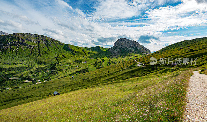 白云石山峰，Passo Pordoi(南蒂罗尔，意大利)。